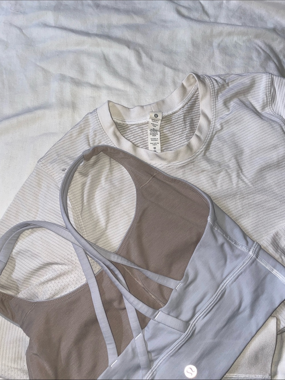 Lululemon Sports Bra & Long Sleeve Active Top Bundle